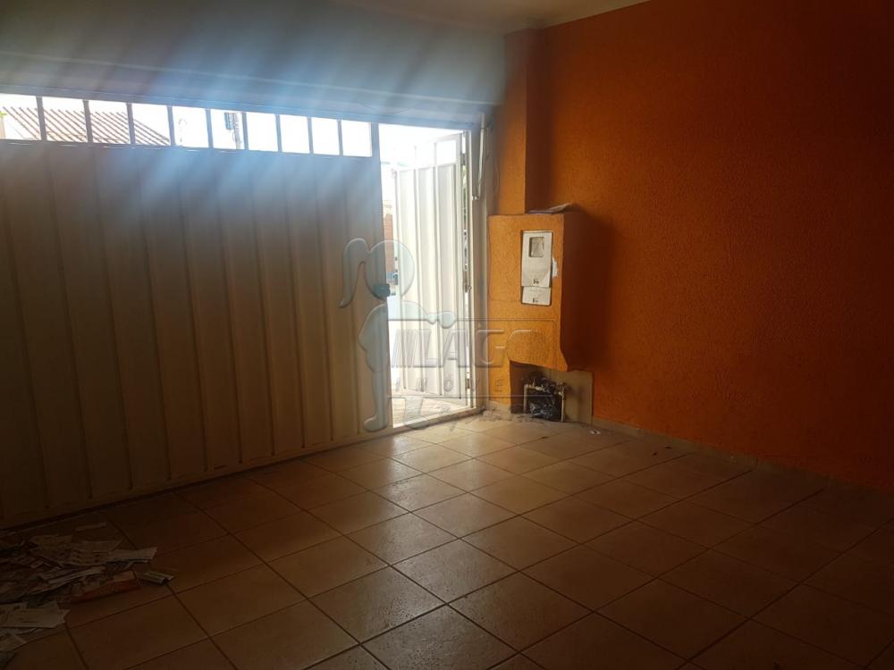 Alugar Casas / Padrão em Ribeirão Preto R$ 1.700,00 - Foto 2