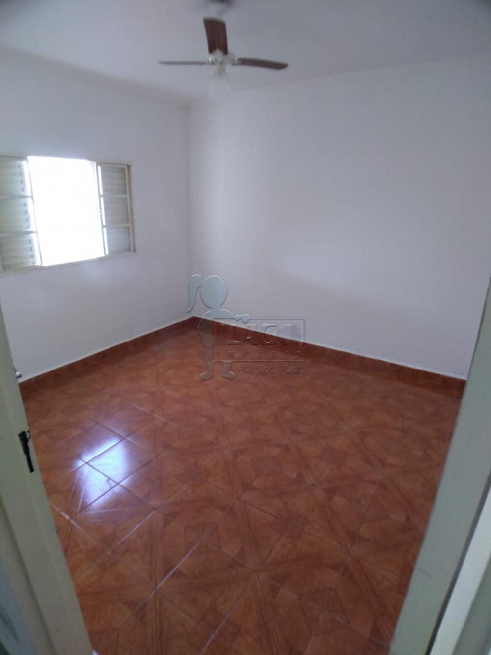 Alugar Casas / Padrão em Ribeirão Preto R$ 750,00 - Foto 5