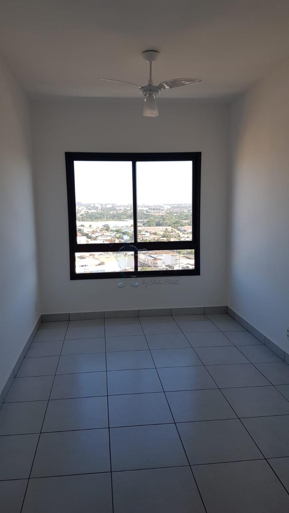 Alugar Apartamentos / Padrão em Ribeirão Preto R$ 800,00 - Foto 2