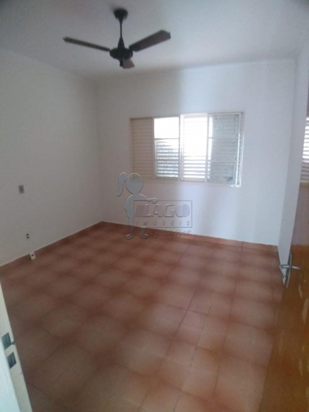 Alugar Casas / Padrão em Ribeirão Preto R$ 1.100,00 - Foto 2