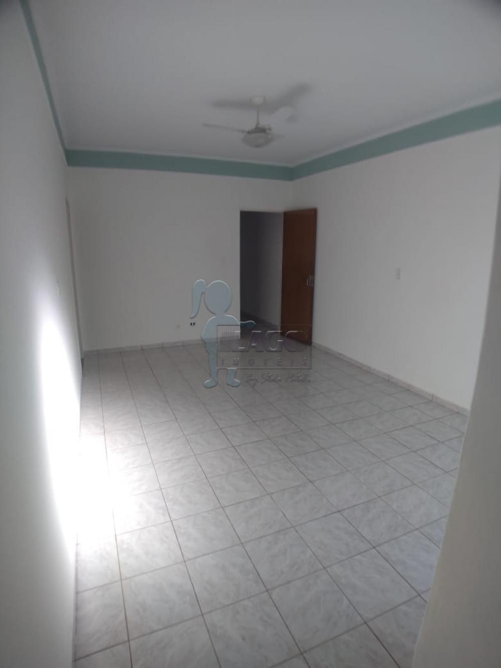 Alugar Casas / Padrão em Ribeirão Preto R$ 1.100,00 - Foto 4