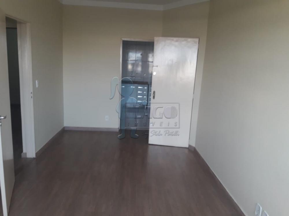 Alugar Apartamentos / Padrão em Ribeirão Preto R$ 800,00 - Foto 1