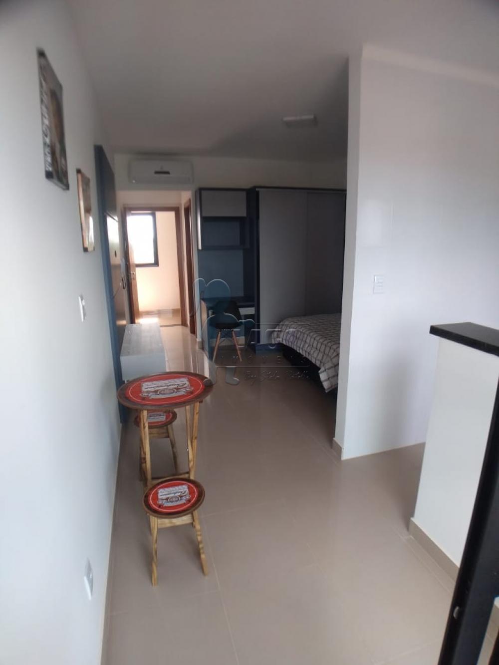 Alugar Apartamentos / Padrão em Ribeirão Preto R$ 1.500,00 - Foto 1