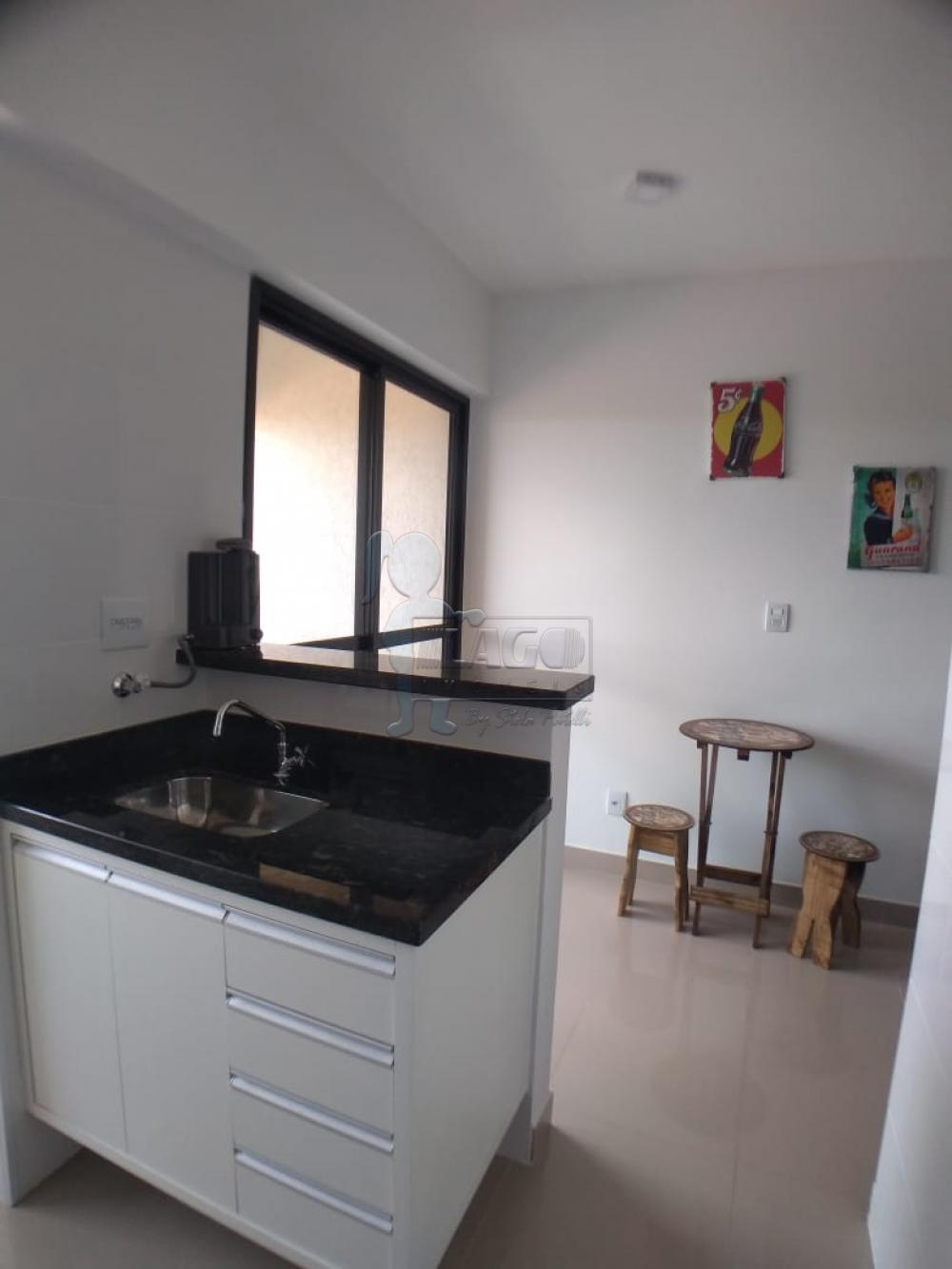 Alugar Apartamentos / Padrão em Ribeirão Preto R$ 1.600,00 - Foto 2