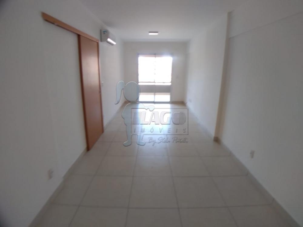 Alugar Apartamentos / Padrão em Ribeirão Preto R$ 1.300,00 - Foto 1