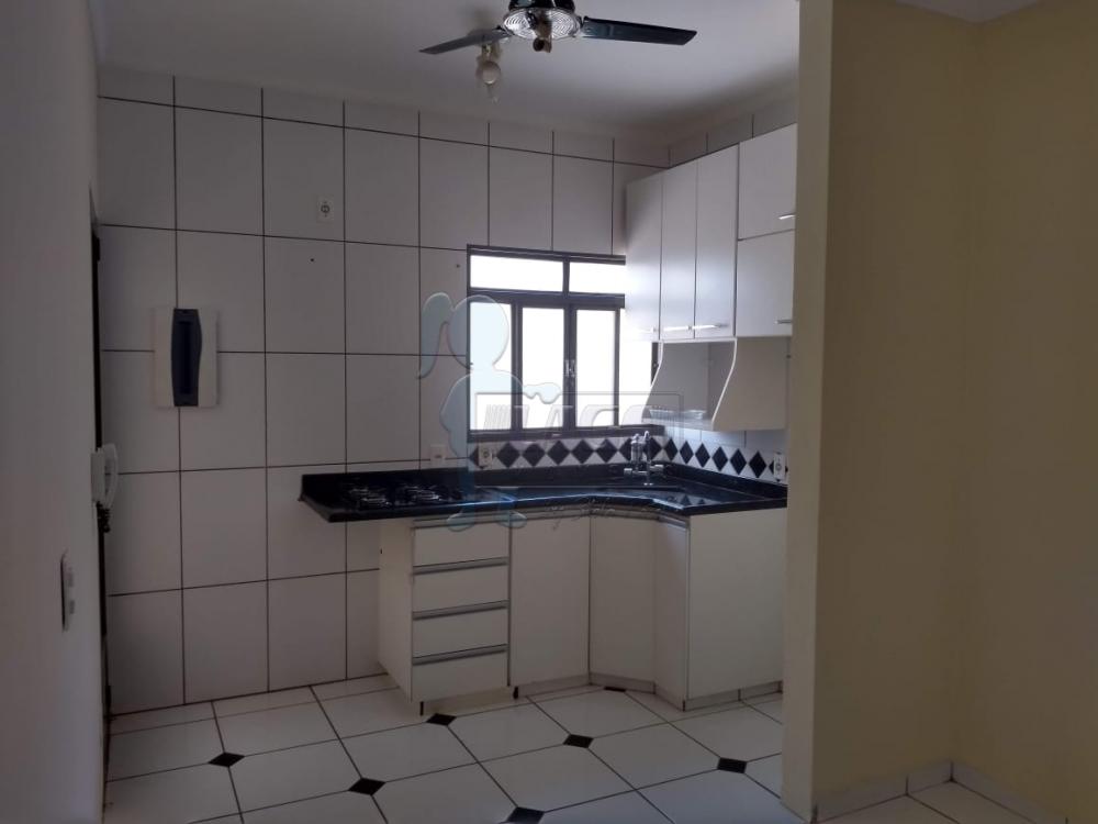 Alugar Casas / Padrão em Ribeirão Preto R$ 1.900,00 - Foto 5