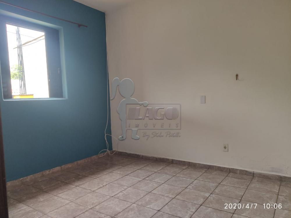 Alugar Casas / Padrão em Ribeirão Preto R$ 850,00 - Foto 4