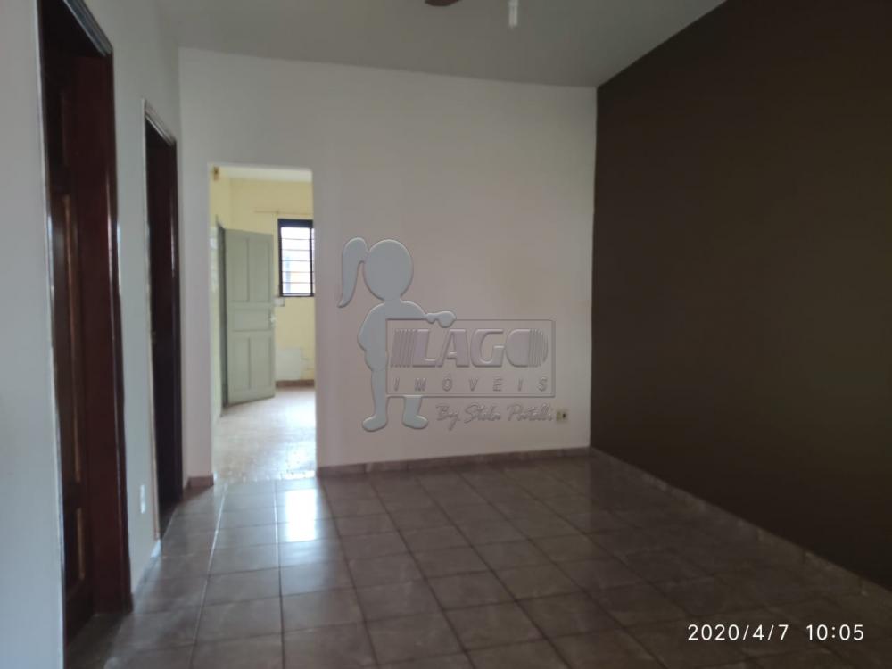 Alugar Casas / Padrão em Ribeirão Preto R$ 850,00 - Foto 1