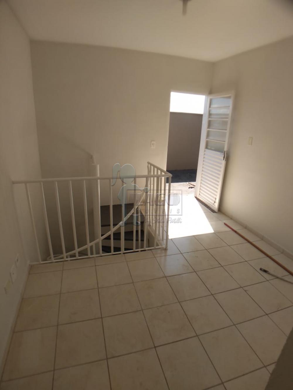 Alugar Apartamentos / Padrão em Ribeirão Preto R$ 750,00 - Foto 2