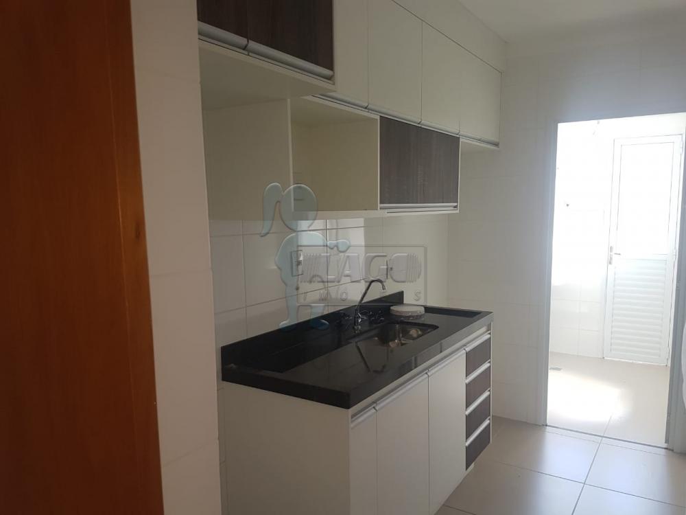 Alugar Apartamentos / Padrão em Ribeirão Preto R$ 1.600,00 - Foto 13