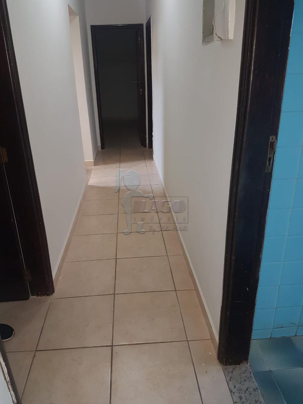 Alugar Casas / Padrão em Ribeirão Preto R$ 1.900,00 - Foto 17