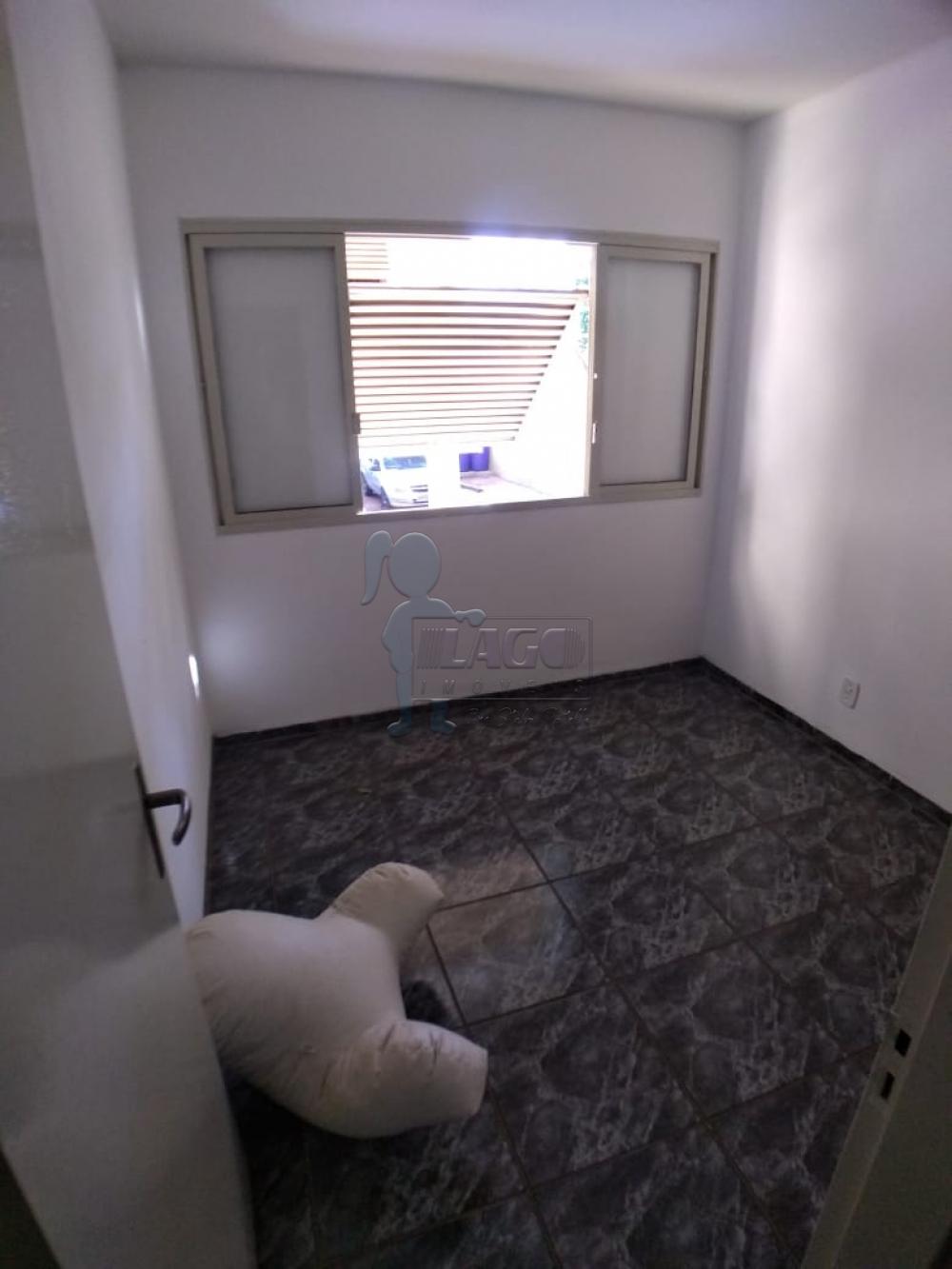 Alugar Apartamentos / Padrão em Ribeirão Preto R$ 800,00 - Foto 3