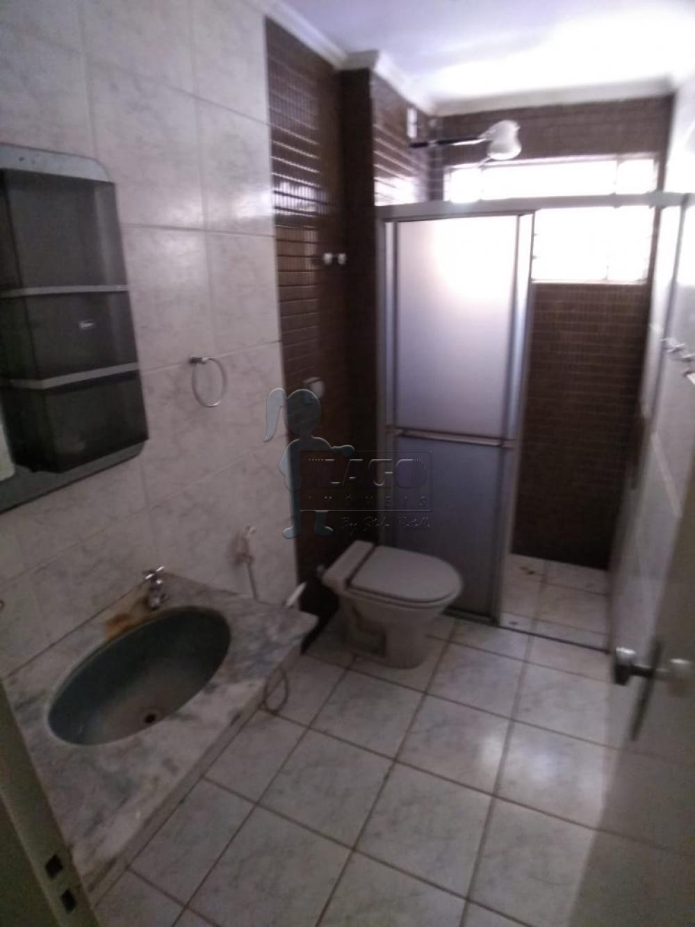 Alugar Apartamentos / Padrão em Ribeirão Preto R$ 800,00 - Foto 4