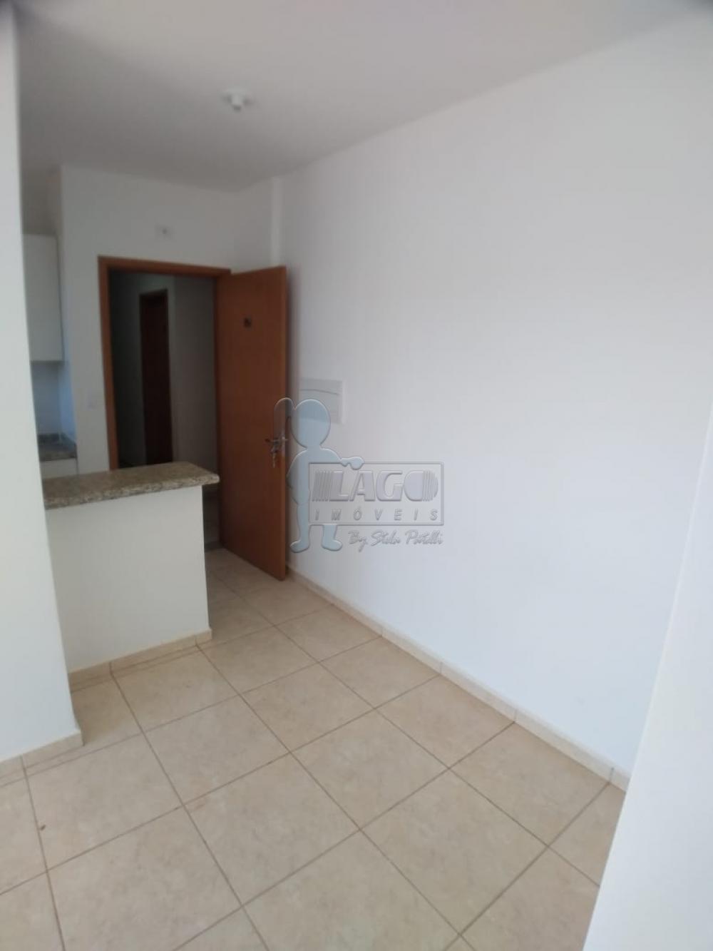 Alugar Apartamentos / Padrão em Ribeirão Preto R$ 750,00 - Foto 1