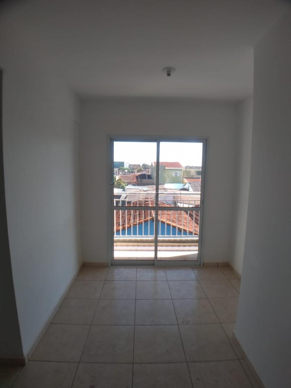 Alugar Apartamentos / Padrão em Ribeirão Preto R$ 750,00 - Foto 2