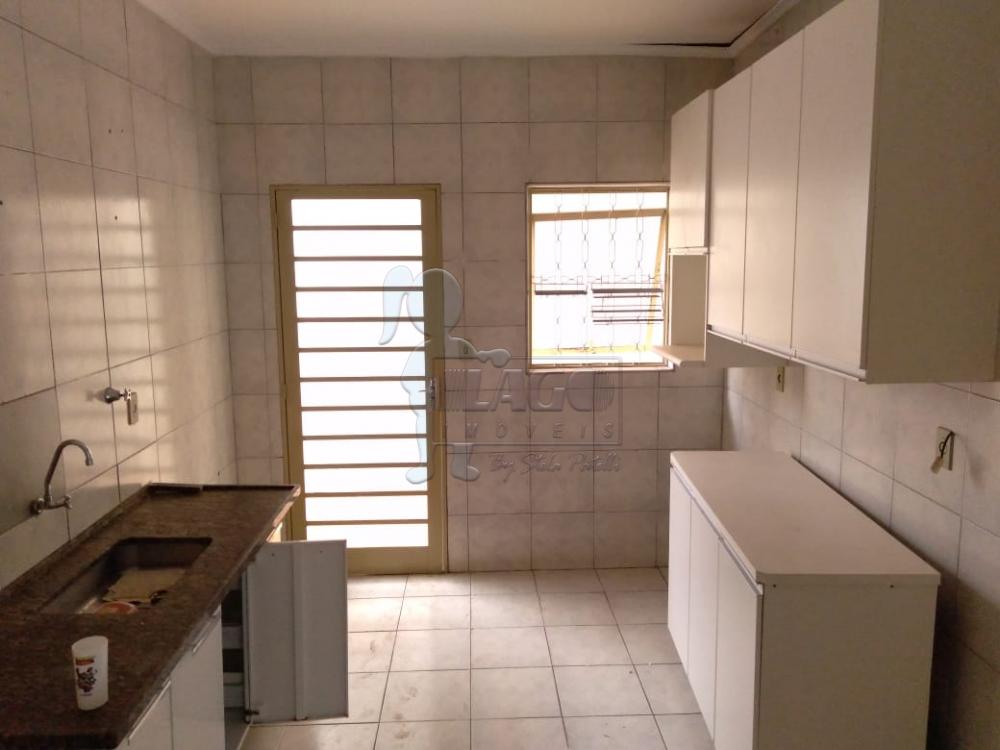 Comprar Casas / Padrão em Ribeirão Preto R$ 215.000,00 - Foto 3