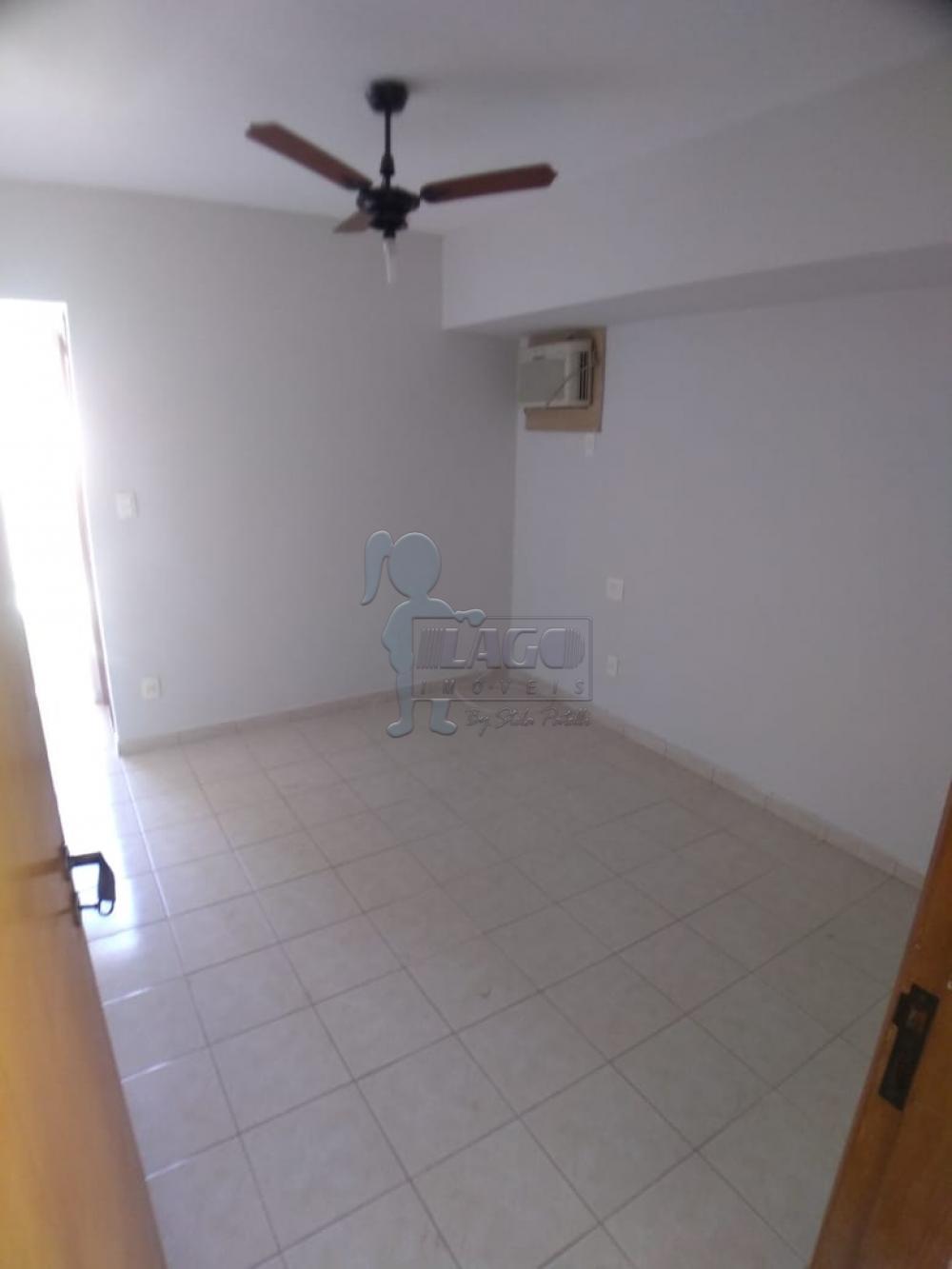 Alugar Apartamentos / Padrão em Ribeirão Preto R$ 750,00 - Foto 2