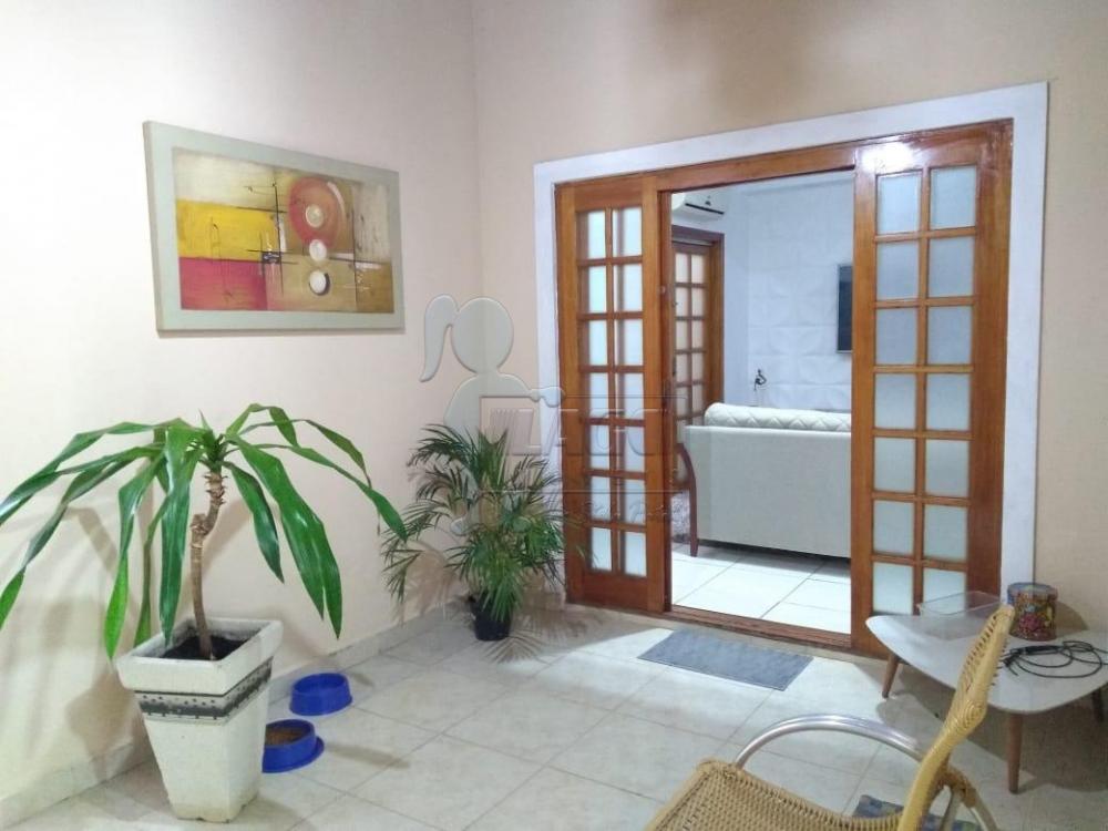 Alugar Casas / Padrão em Ribeirão Preto R$ 2.500,00 - Foto 6