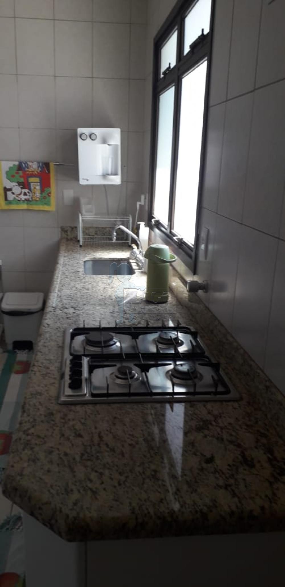Comprar Apartamentos / Padrão em Ribeirão Preto R$ 561.000,00 - Foto 3