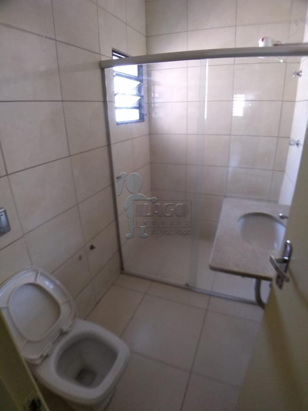 Alugar Casas / Padrão em Ribeirão Preto R$ 700,00 - Foto 4