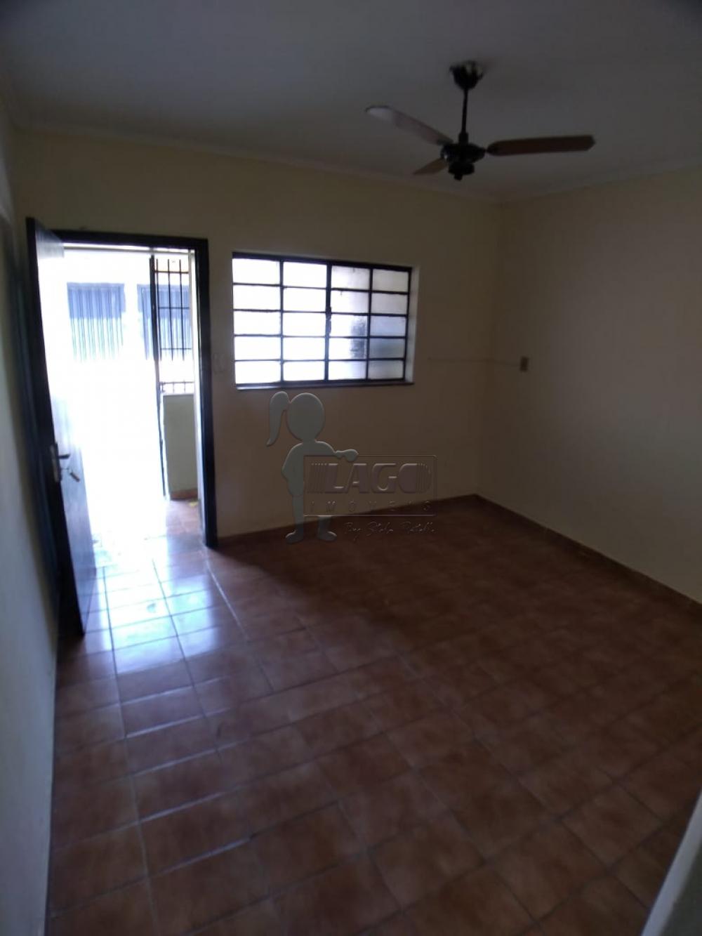 Alugar Casas / Padrão em Ribeirão Preto R$ 850,00 - Foto 1