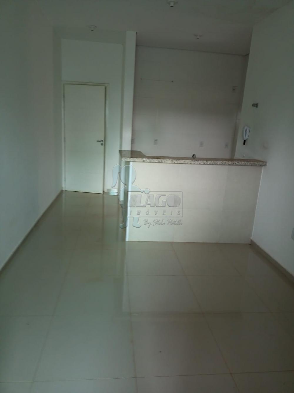 Alugar Apartamentos / Padrão em Ribeirão Preto R$ 1.800,00 - Foto 1