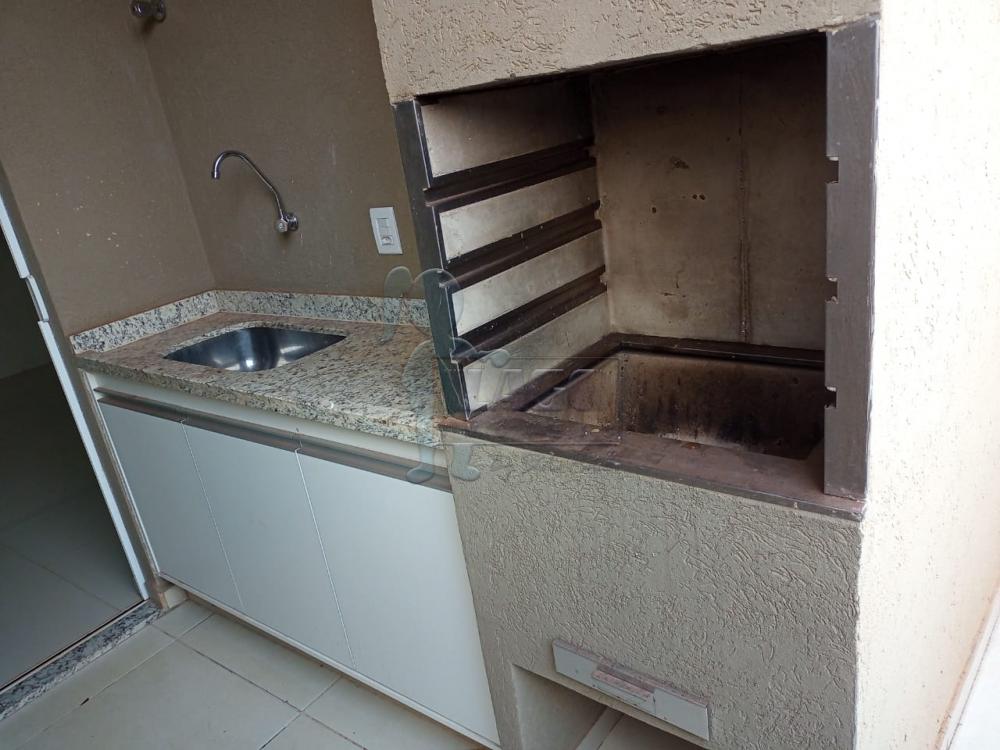 Alugar Apartamentos / Padrão em Ribeirão Preto R$ 1.800,00 - Foto 17