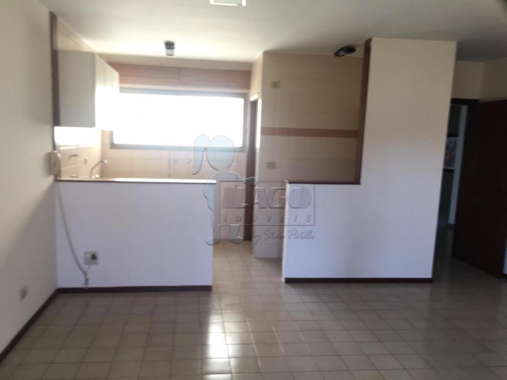 Alugar Apartamentos / Padrão em Ribeirão Preto R$ 1.000,00 - Foto 2