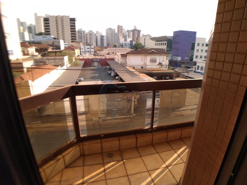 Alugar Apartamentos / Padrão em Ribeirão Preto R$ 1.000,00 - Foto 3