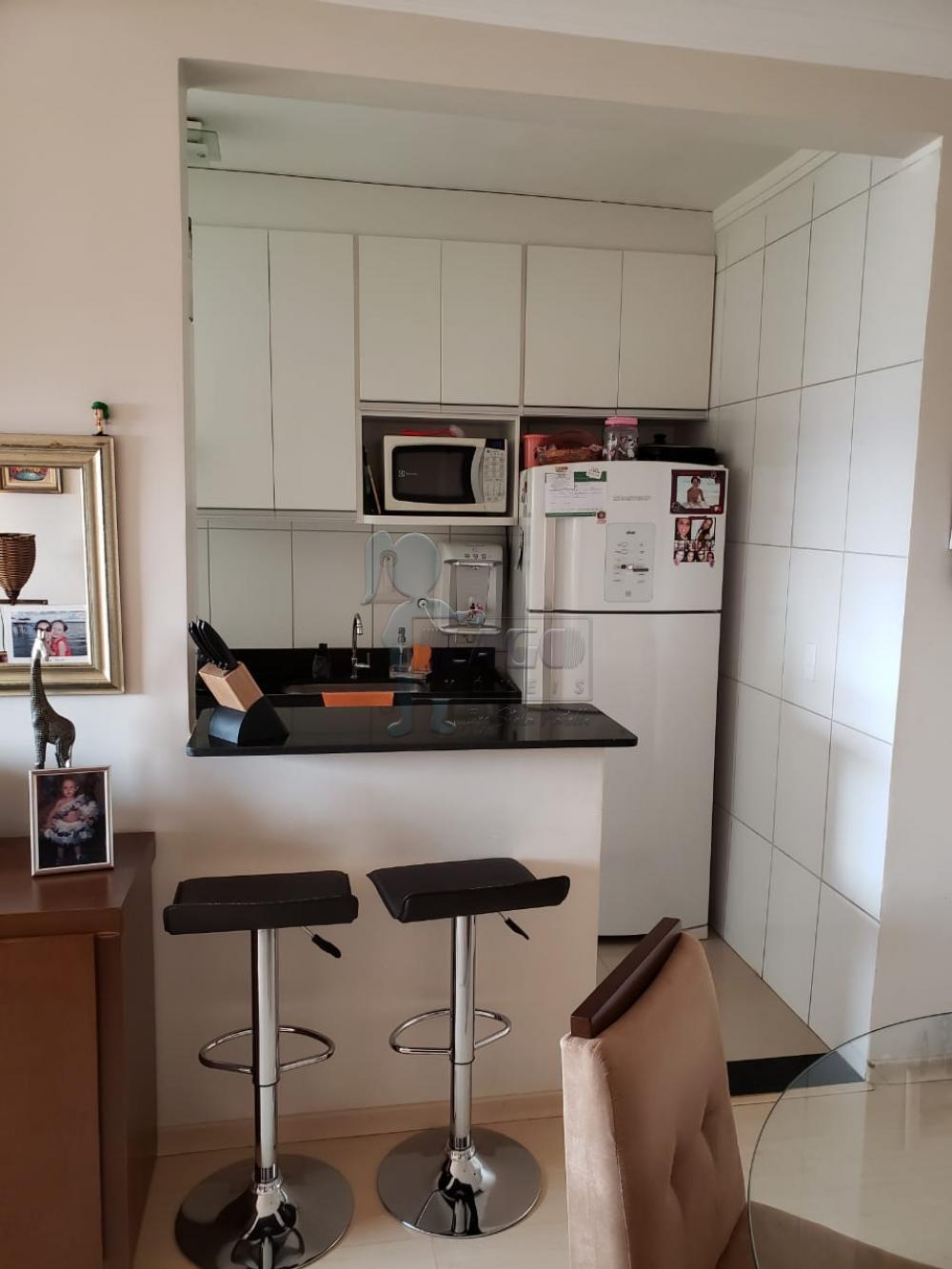 Alugar Apartamentos / Padrão em Ribeirão Preto R$ 1.000,00 - Foto 3