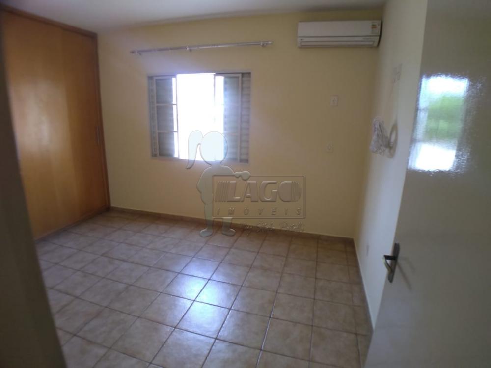 Alugar Apartamentos / Padrão em Ribeirão Preto R$ 850,00 - Foto 3