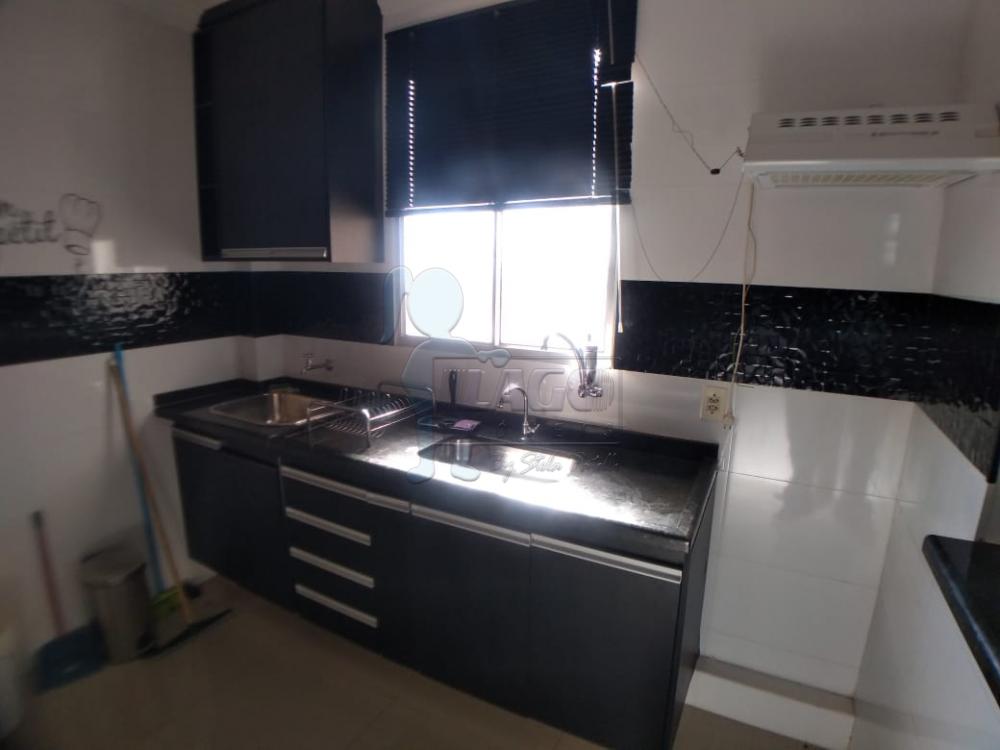 Alugar Apartamentos / Padrão em Ribeirão Preto R$ 1.150,00 - Foto 4