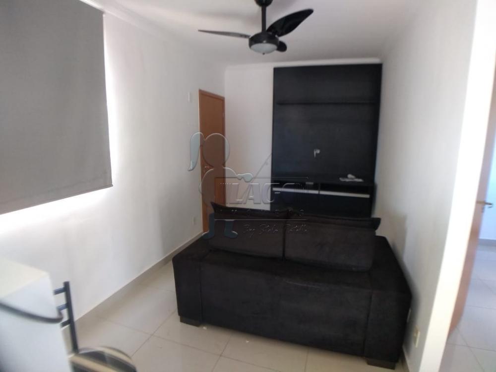 Alugar Apartamentos / Padrão em Ribeirão Preto R$ 1.150,00 - Foto 1