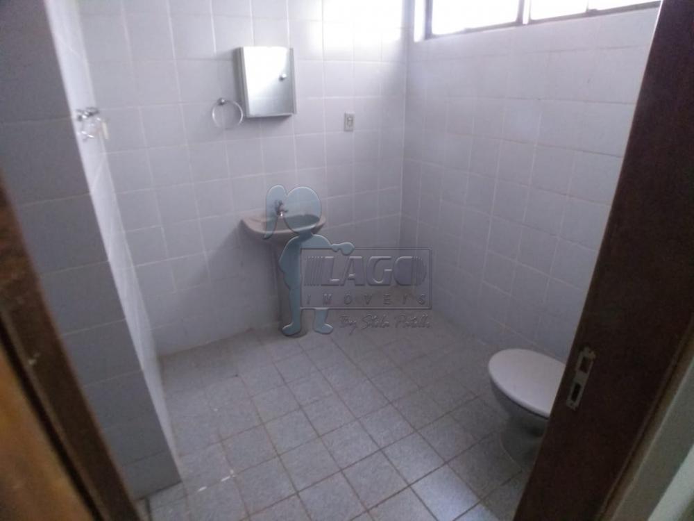 Alugar Apartamentos / Padrão em Ribeirão Preto R$ 750,00 - Foto 3