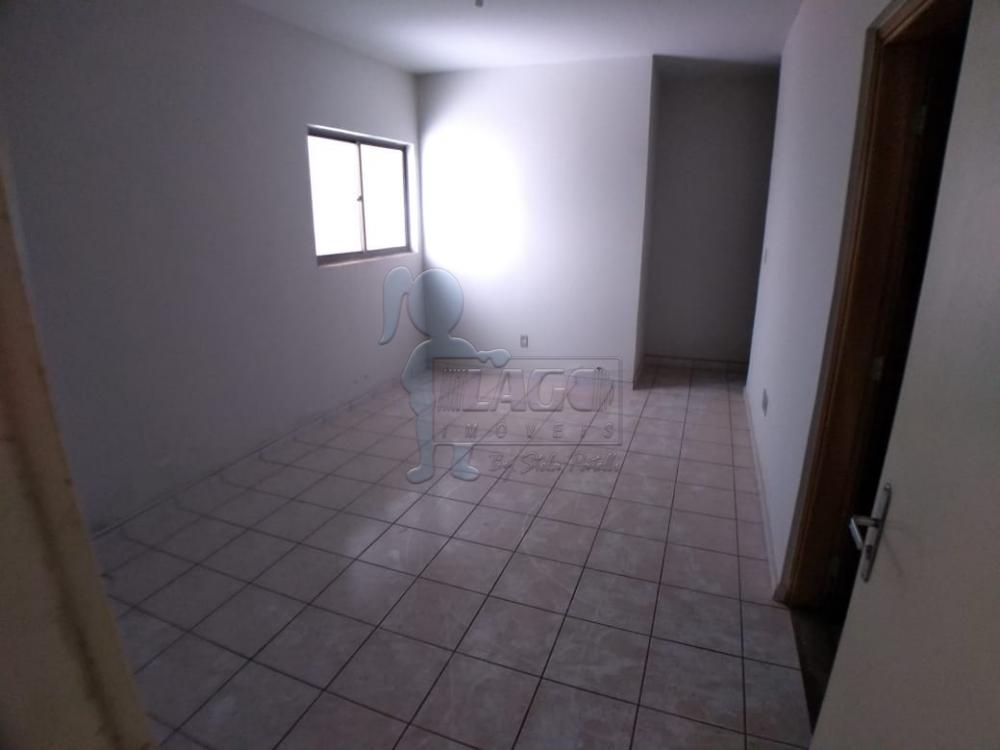 Alugar Apartamentos / Padrão em Ribeirão Preto R$ 750,00 - Foto 2