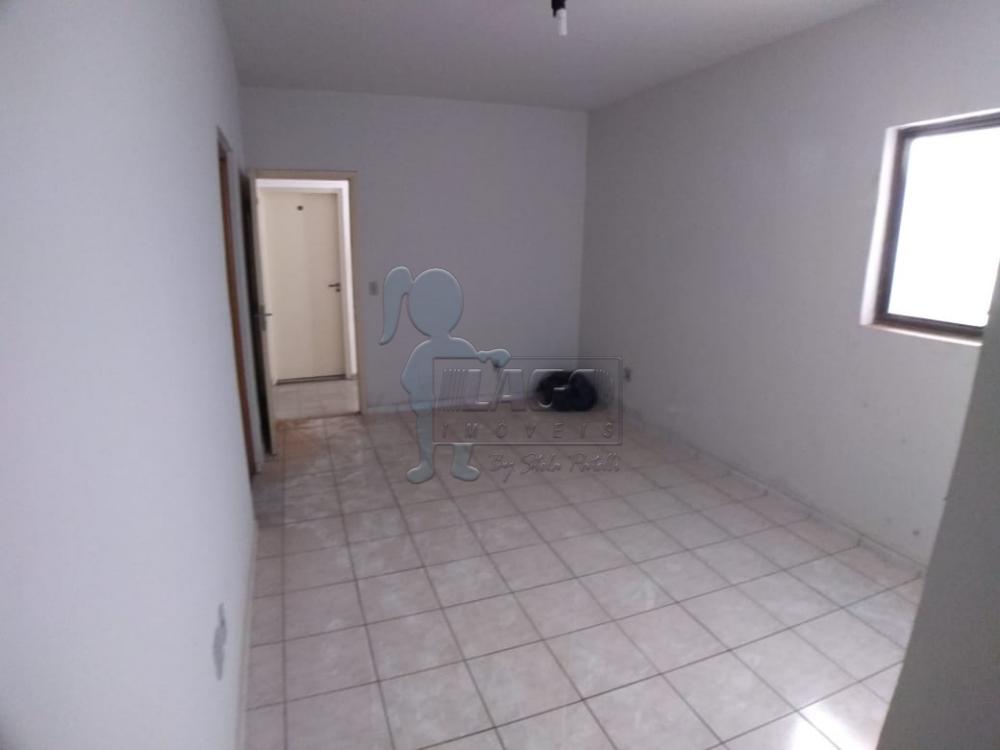 Alugar Apartamentos / Padrão em Ribeirão Preto R$ 750,00 - Foto 1