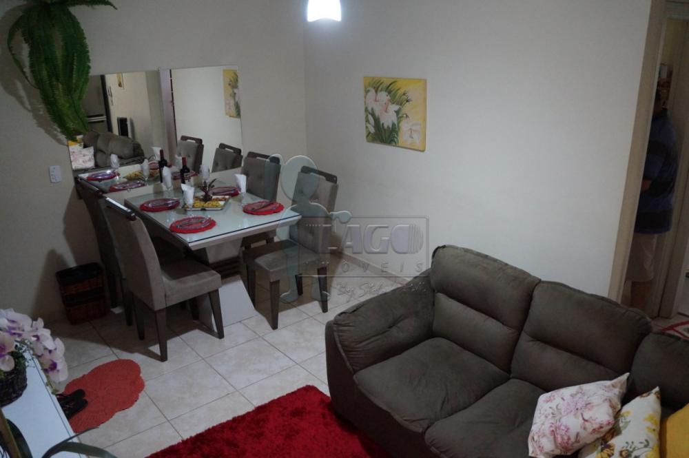 Comprar Apartamentos / Padrão em Ribeirão Preto R$ 210.000,00 - Foto 2