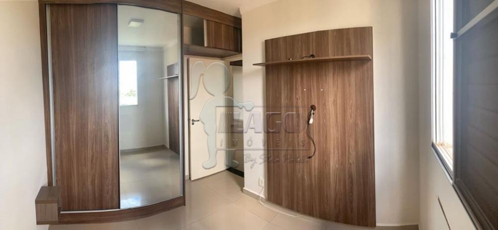 Alugar Apartamentos / Padrão em Ribeirão Preto R$ 900,00 - Foto 2