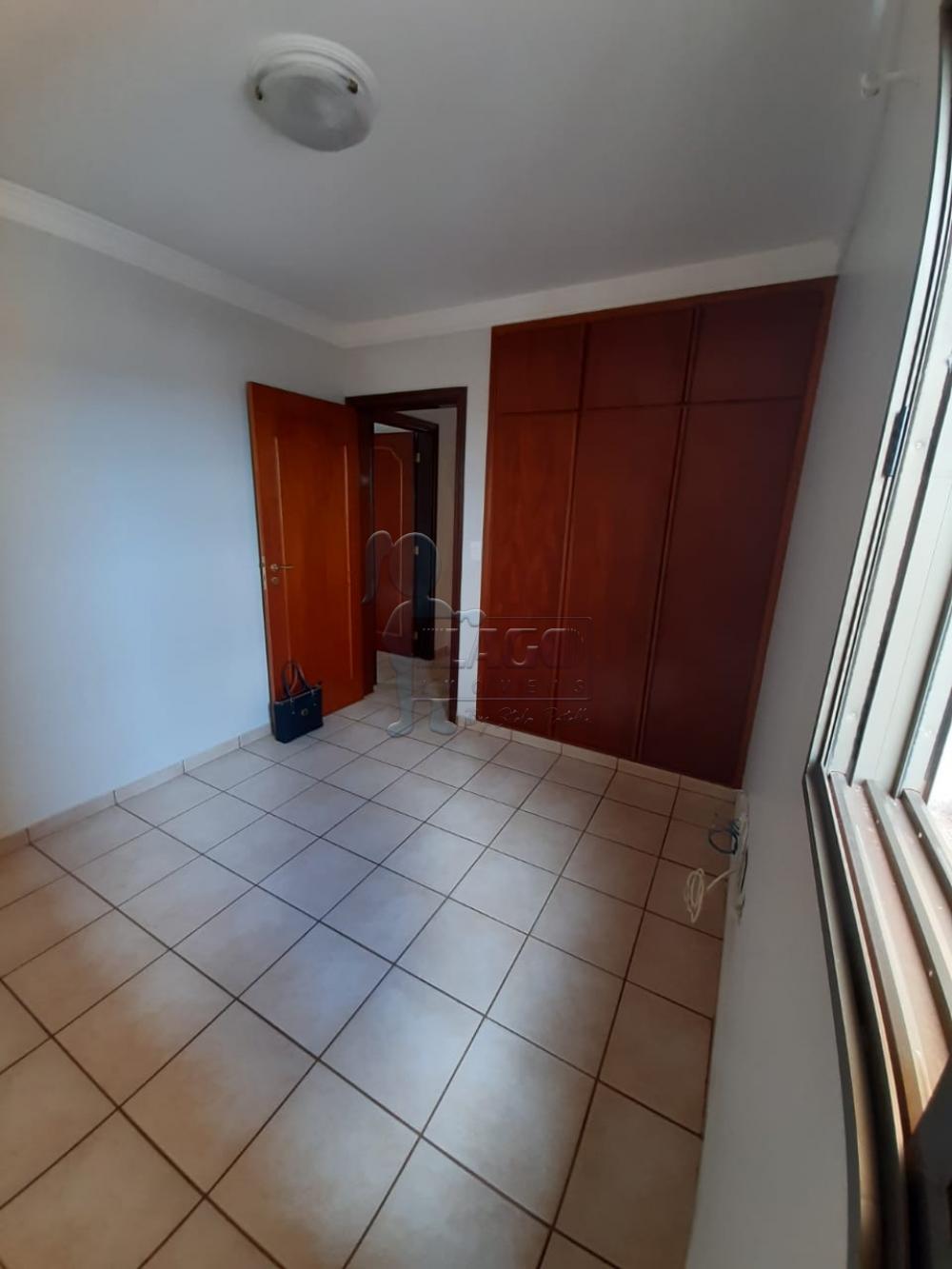 Alugar Apartamentos / Padrão em Ribeirão Preto R$ 2.000,00 - Foto 12