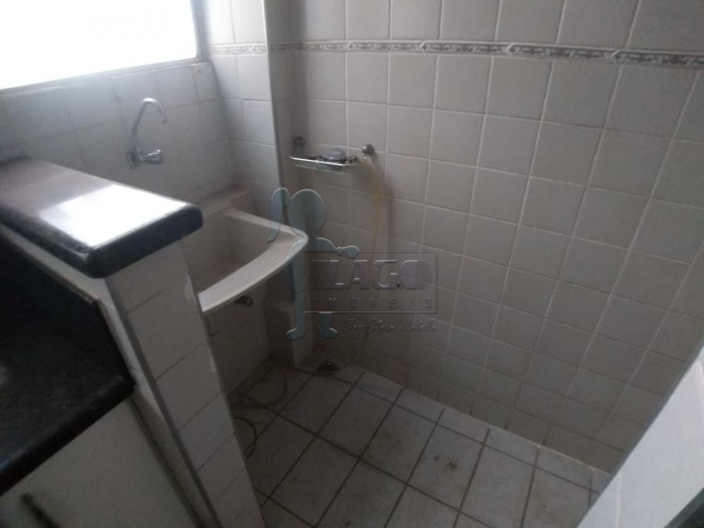 Alugar Apartamentos / Padrão em Ribeirão Preto R$ 700,00 - Foto 9