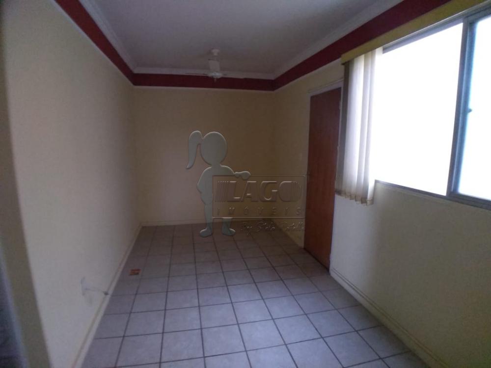 Alugar Apartamentos / Padrão em Ribeirão Preto R$ 700,00 - Foto 1