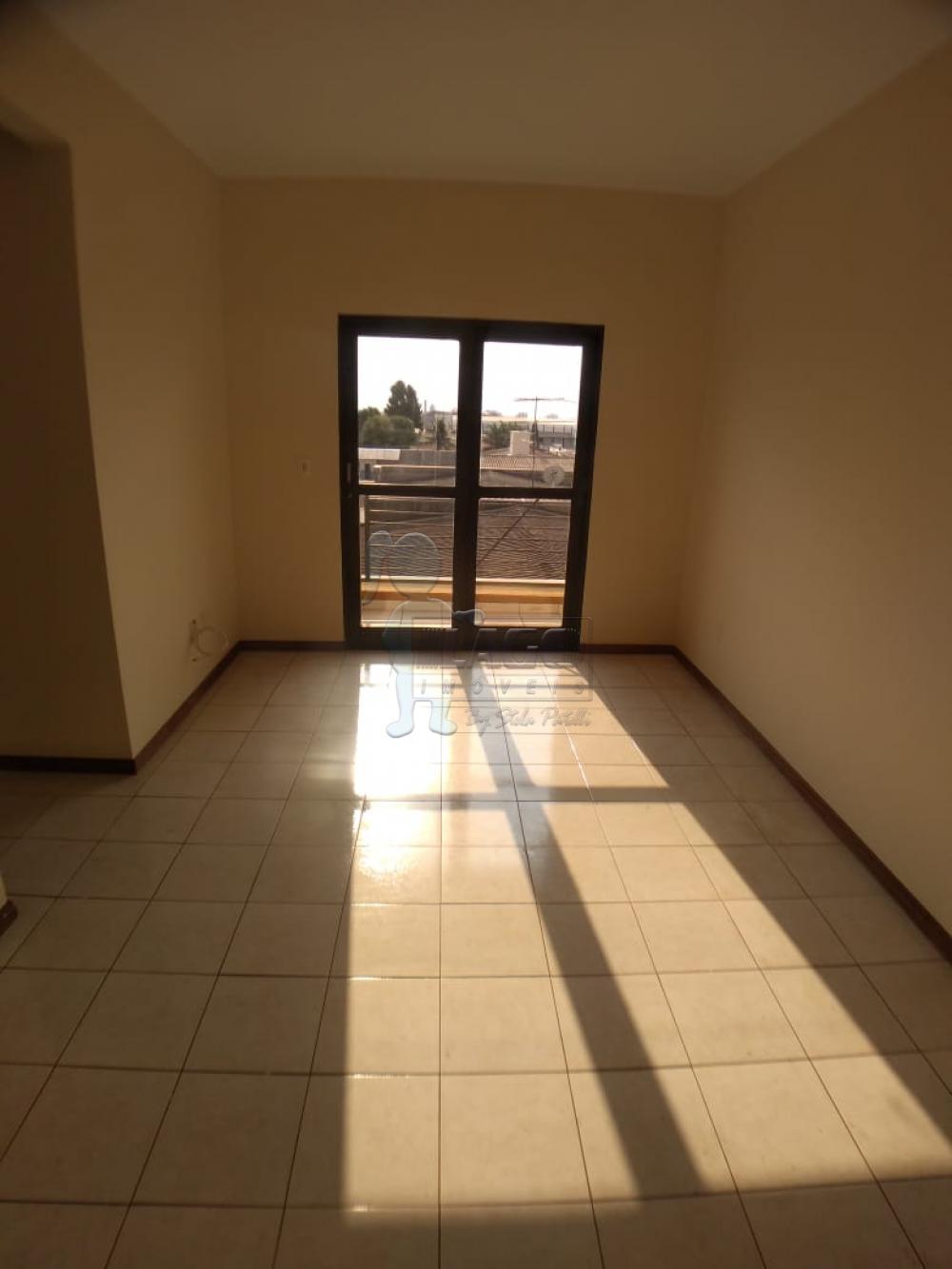 Alugar Apartamentos / Padrão em Ribeirão Preto R$ 800,00 - Foto 1