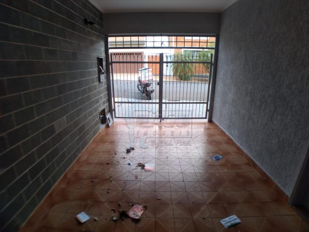 Alugar Casas / Padrão em Ribeirão Preto R$ 950,00 - Foto 2