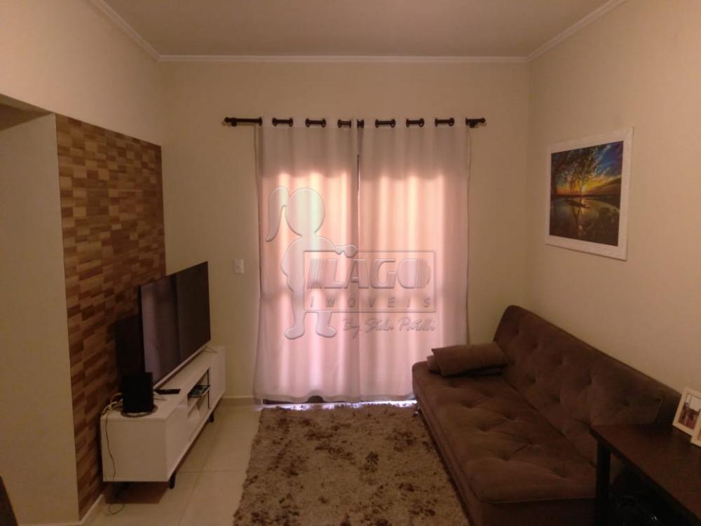 Alugar Apartamentos / Padrão em Ribeirão Preto R$ 1.100,00 - Foto 1