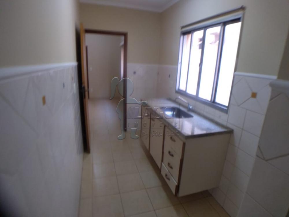 Alugar Apartamentos / Padrão em Ribeirão Preto R$ 550,00 - Foto 3