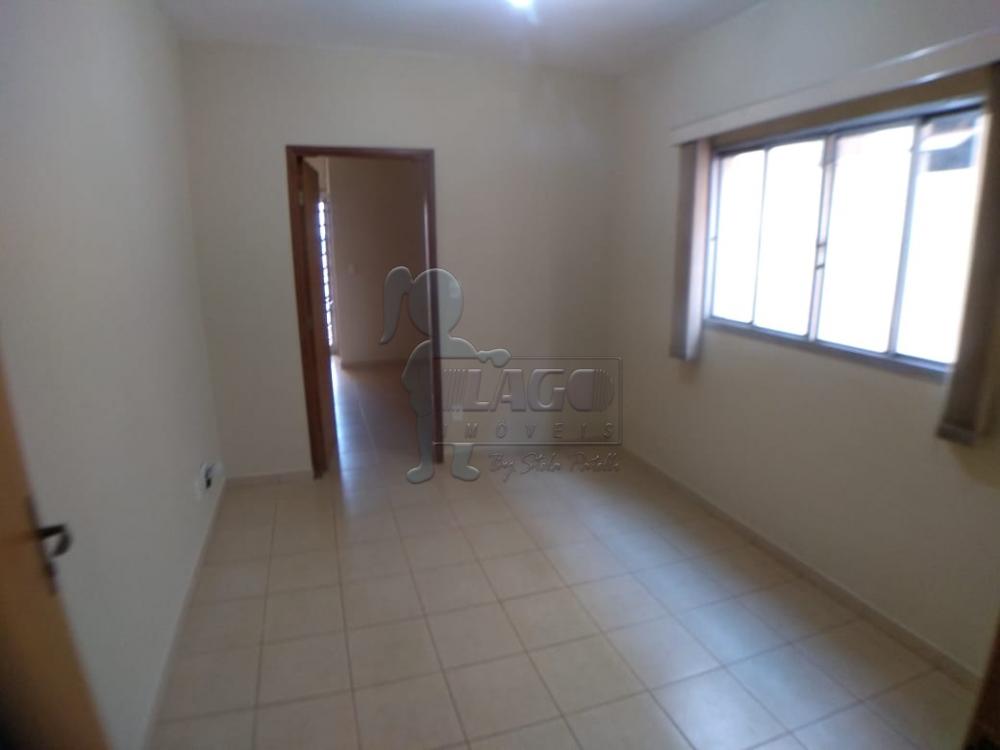 Alugar Apartamentos / Padrão em Ribeirão Preto R$ 550,00 - Foto 1