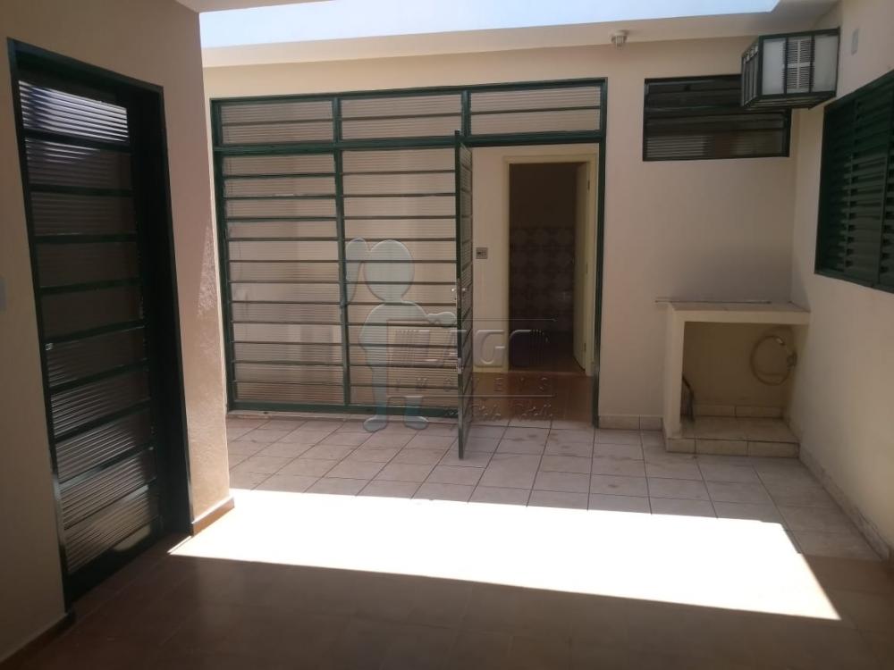 Alugar Casas / Padrão em Ribeirão Preto R$ 1.000,00 - Foto 16