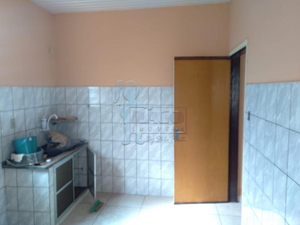 Alugar Casas / Padrão em Ribeirão Preto R$ 550,00 - Foto 3