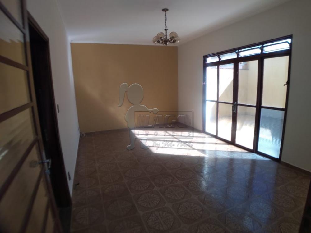 Alugar Casas / Padrão em Ribeirão Preto R$ 2.500,00 - Foto 1