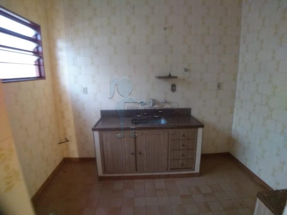 Alugar Casas / Padrão em Ribeirão Preto R$ 2.500,00 - Foto 4